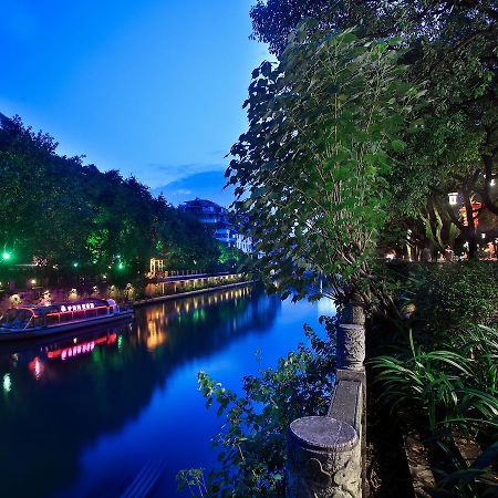 Moon Reflection River Lnn قويلين المظهر الخارجي الصورة